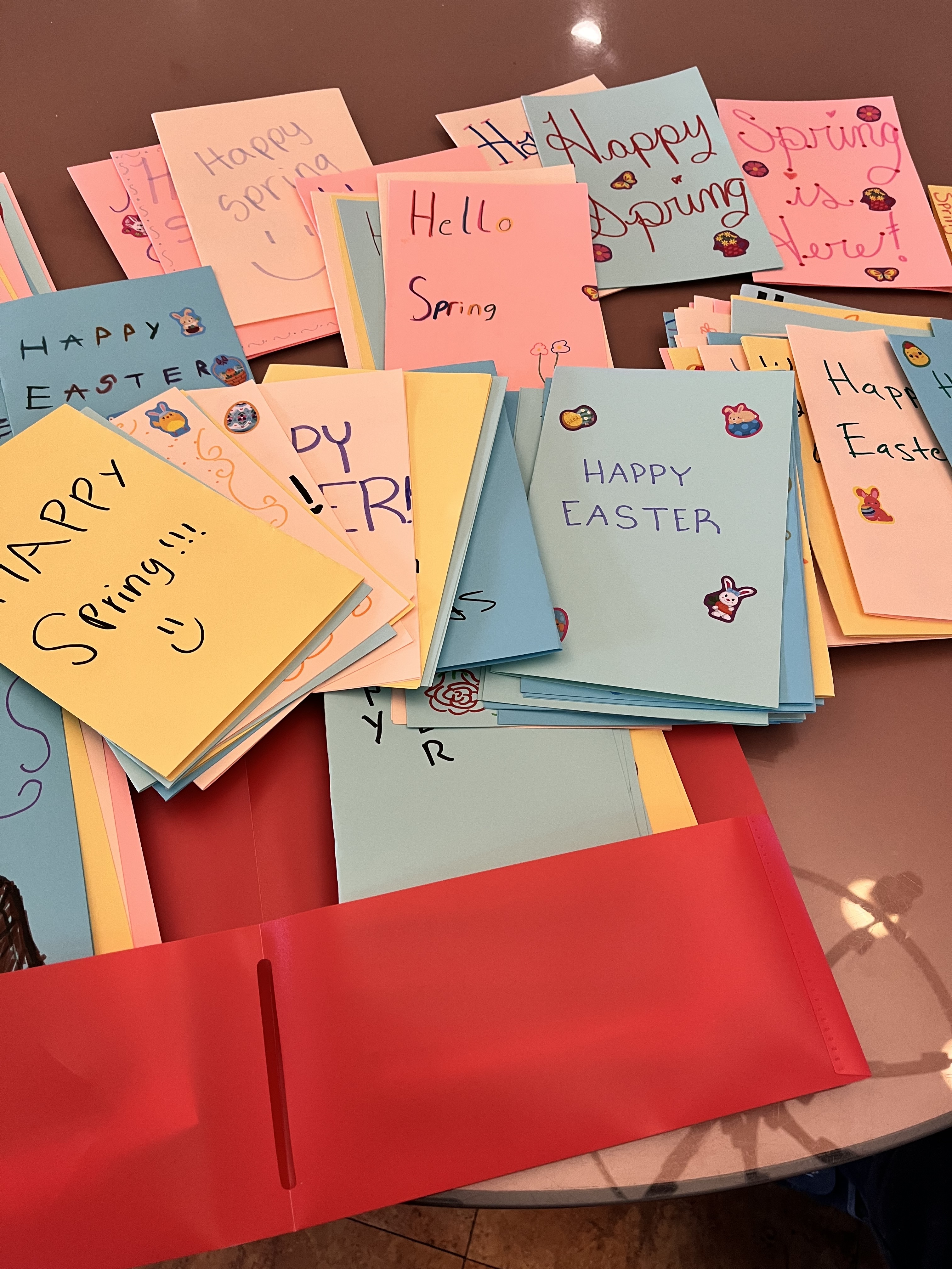 Students Create Heartfelt Messages for Seniors